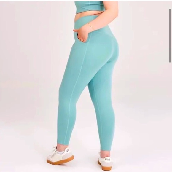 Limited Edition Girlfriend Collective Leggings - Picture 2 of 2